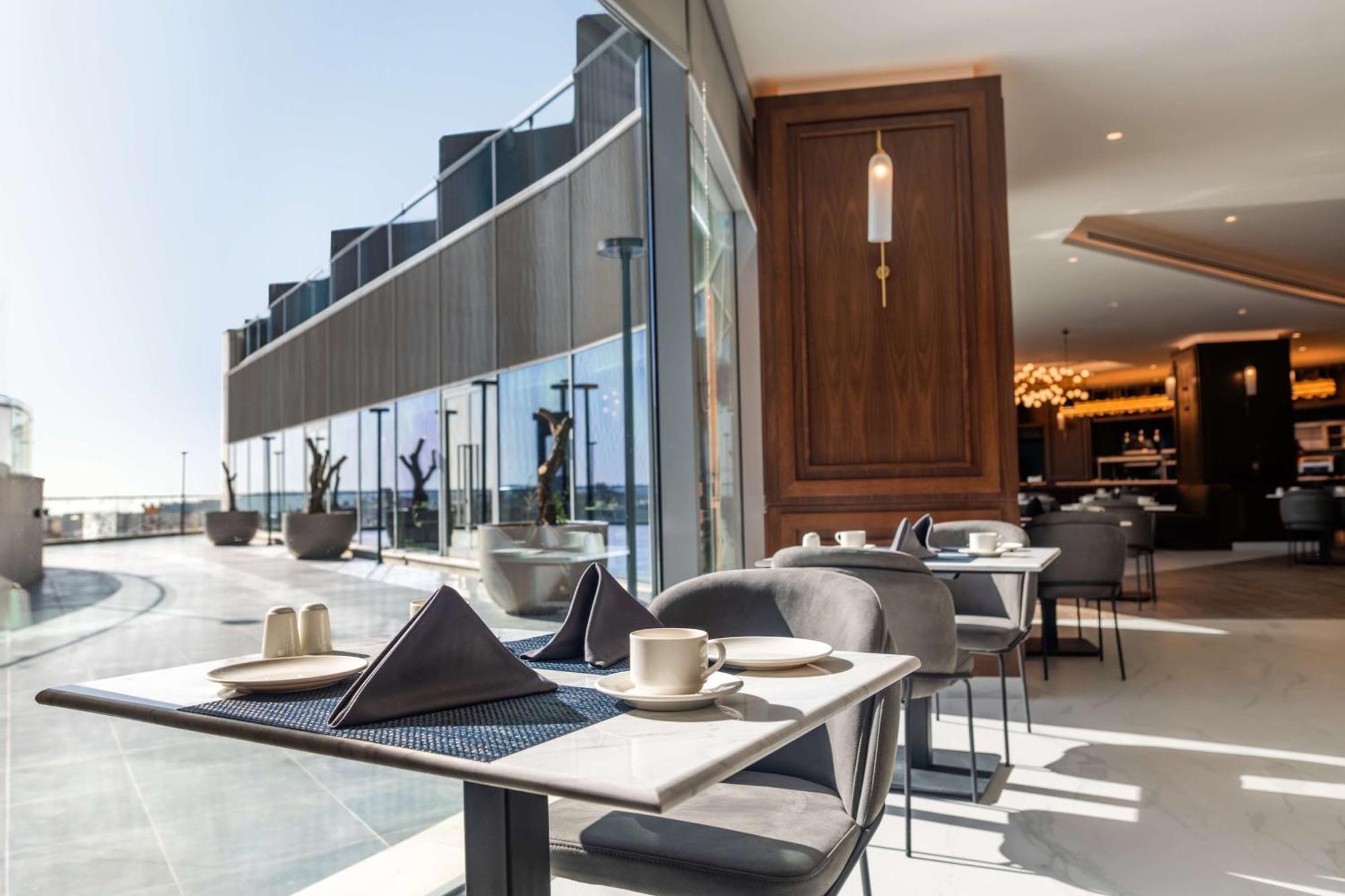 酒店 Radisson Blu Hotel, Galleria Mall 5*