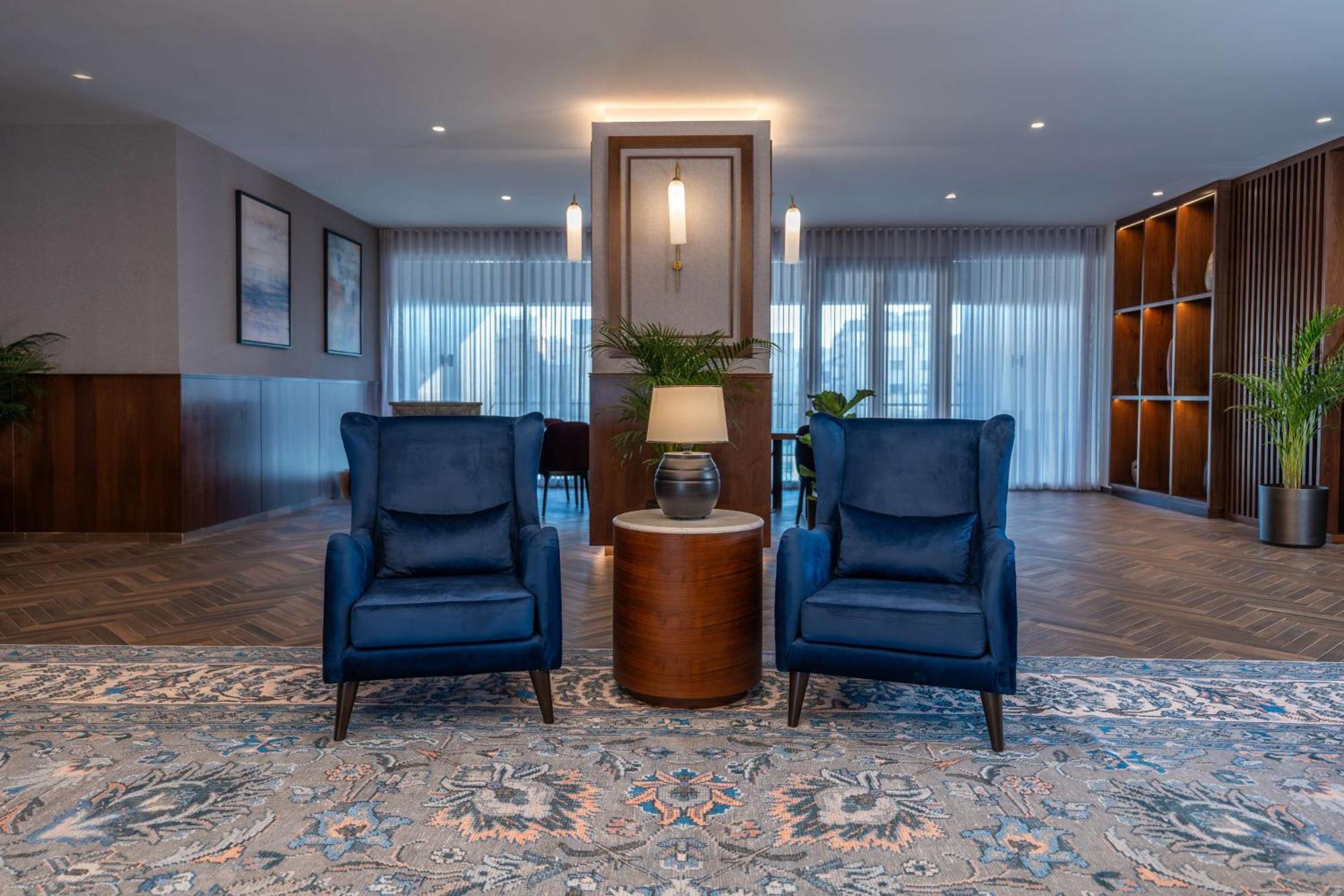 Radisson Blu Hotel, Galleria Mall 5* Amman