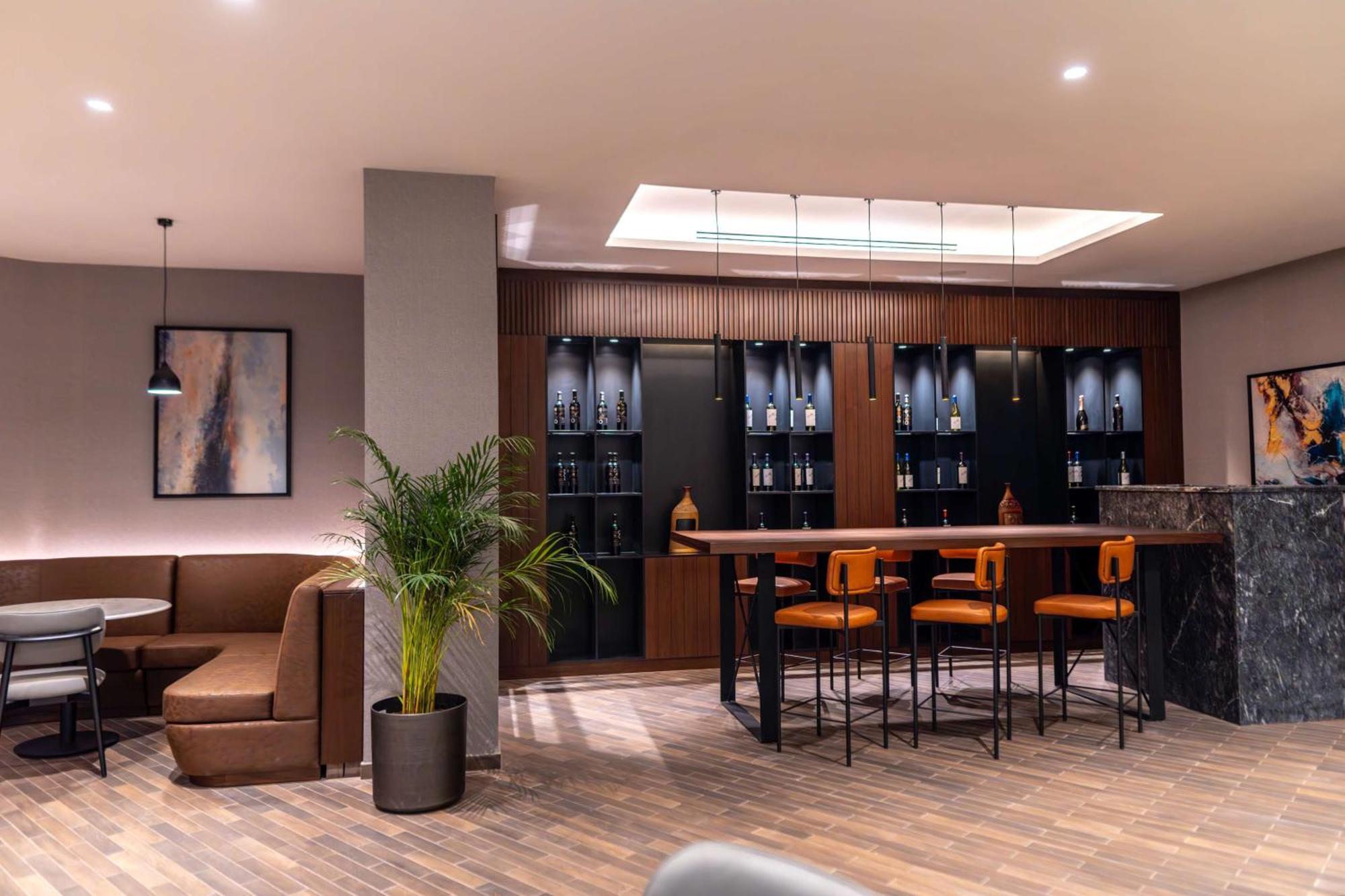 Radisson Blu Hotel, Galleria Mall
