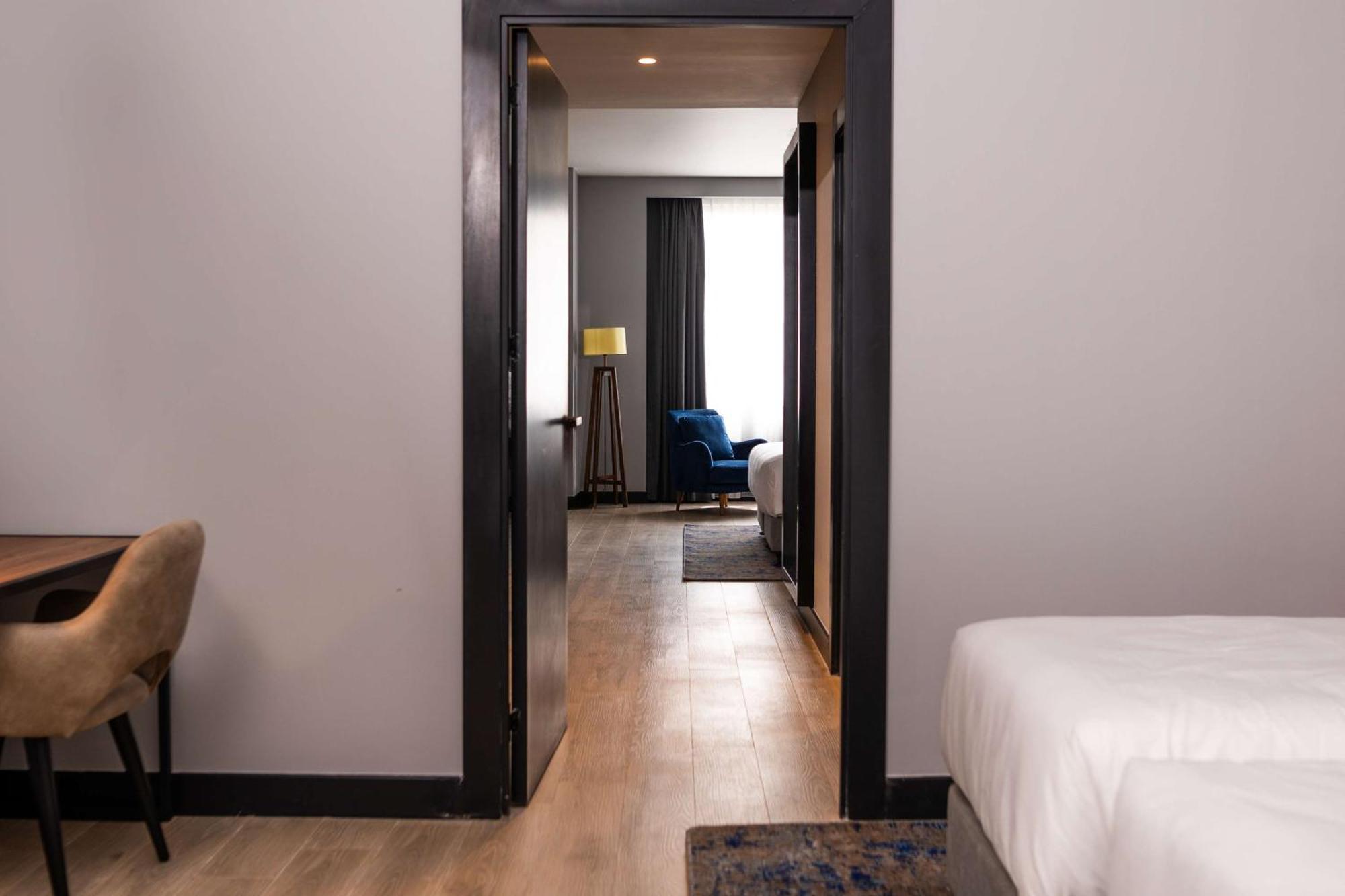 Radisson Blu Hotel, Galleria Mall 5* Amman