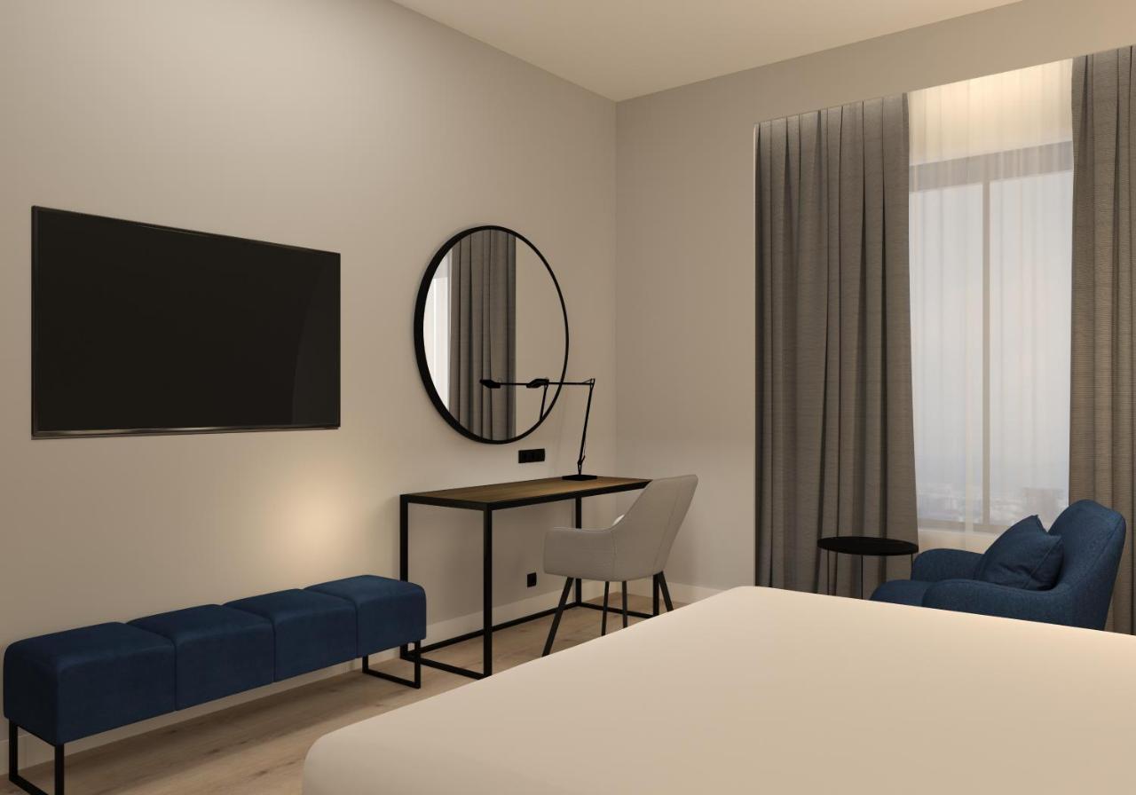 Hotel Radisson Blu Hotel, Galleria Mall 5*
