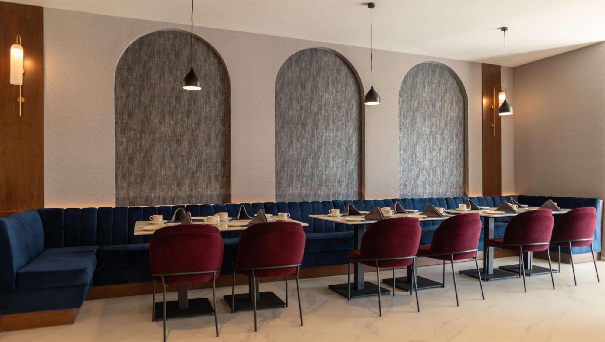 Hotel Radisson Blu Hotel, Galleria Mall 5*