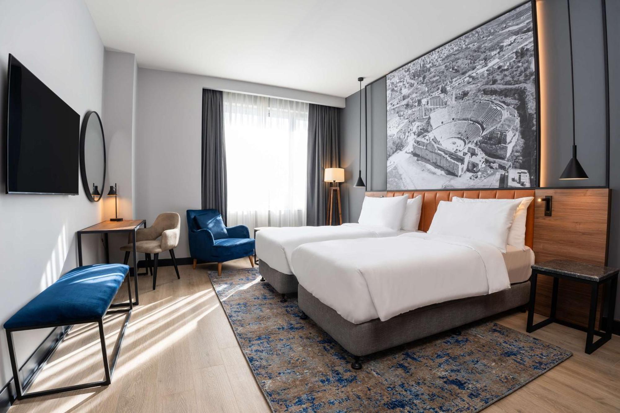 Hotel Radisson Blu Hotel, Galleria Mall 5*