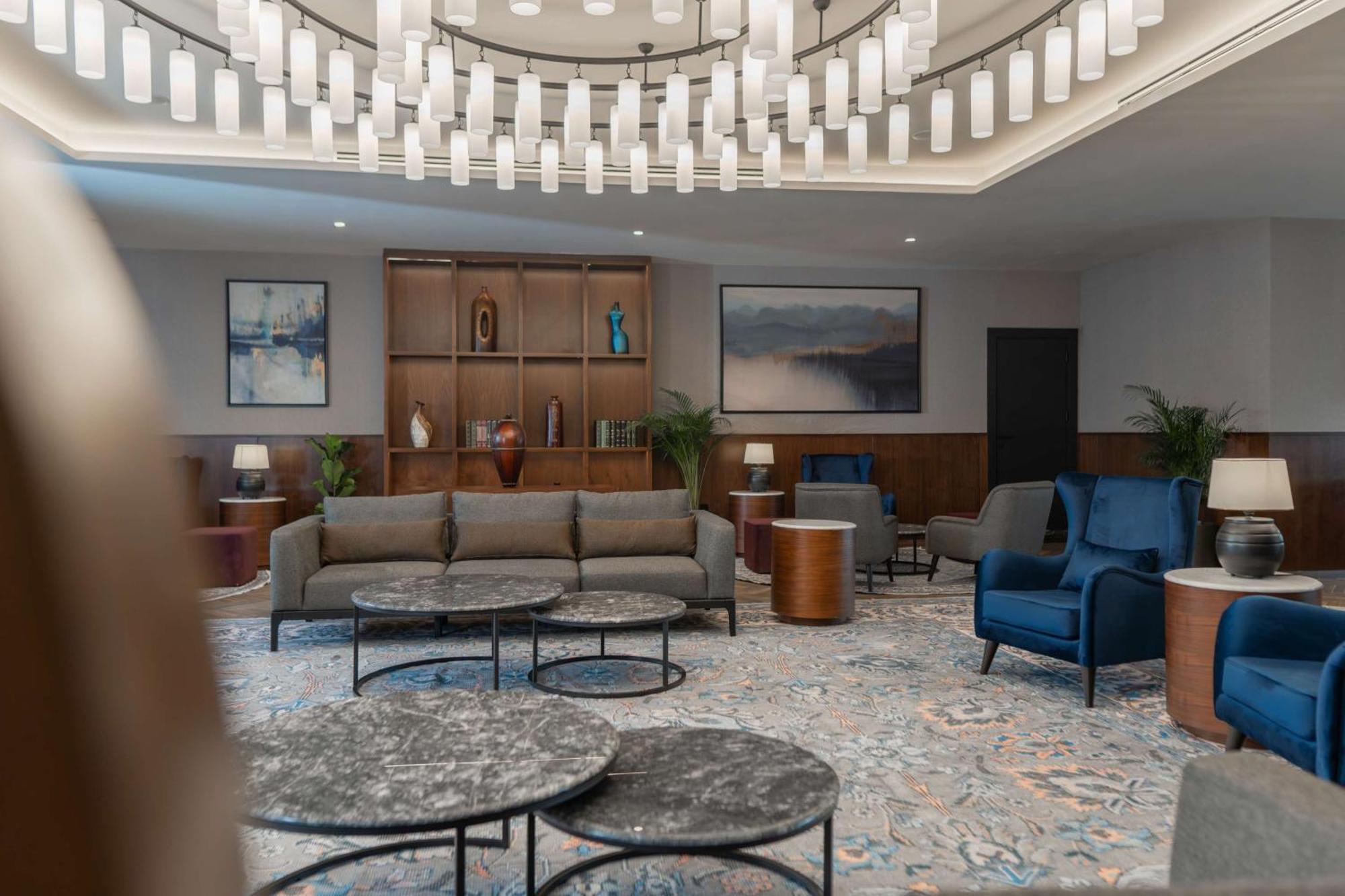 Hotel Radisson Blu Hotel, Galleria Mall 5*