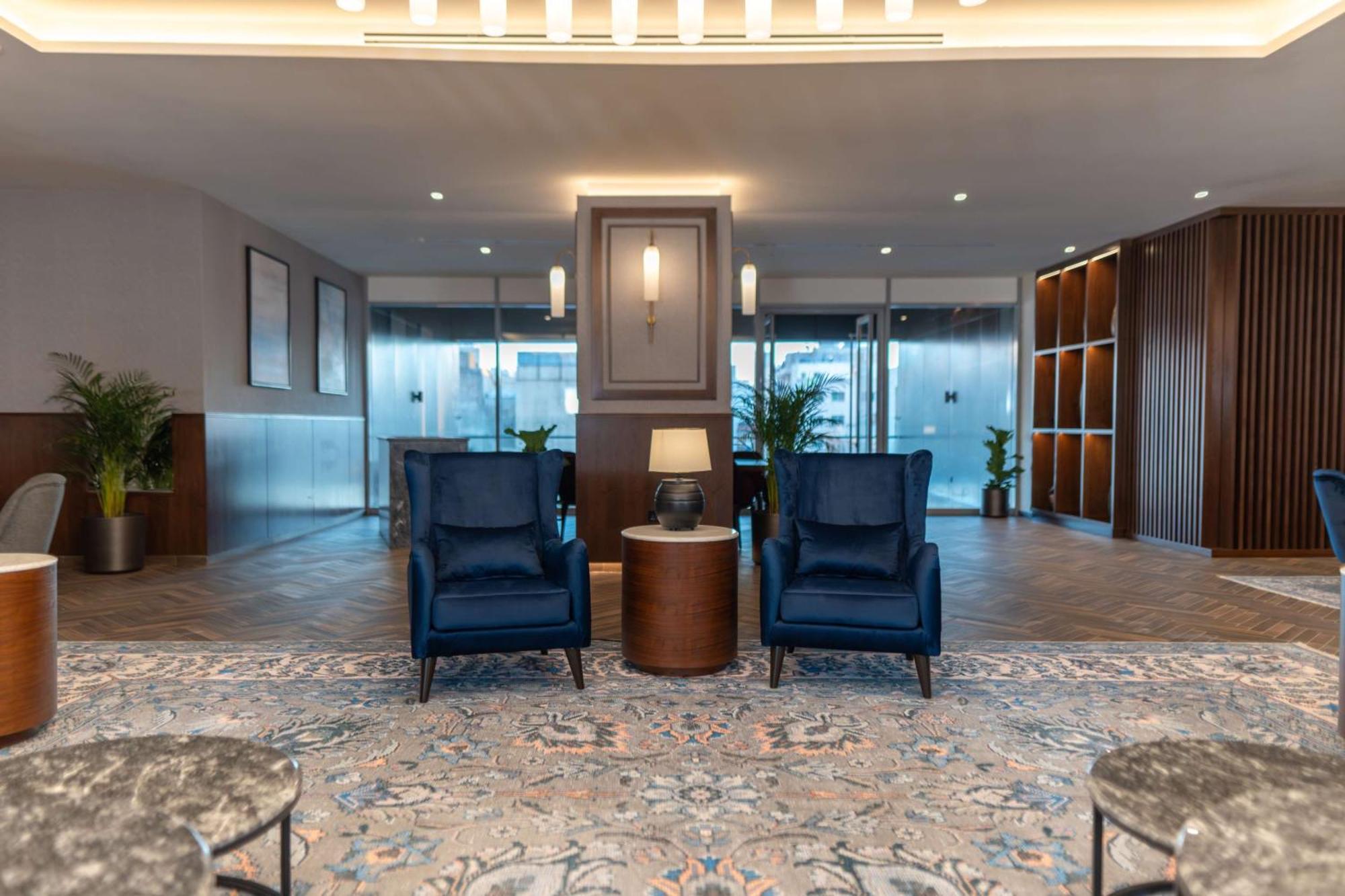 Radisson Blu Hotel, Galleria Mall Hotel 5*